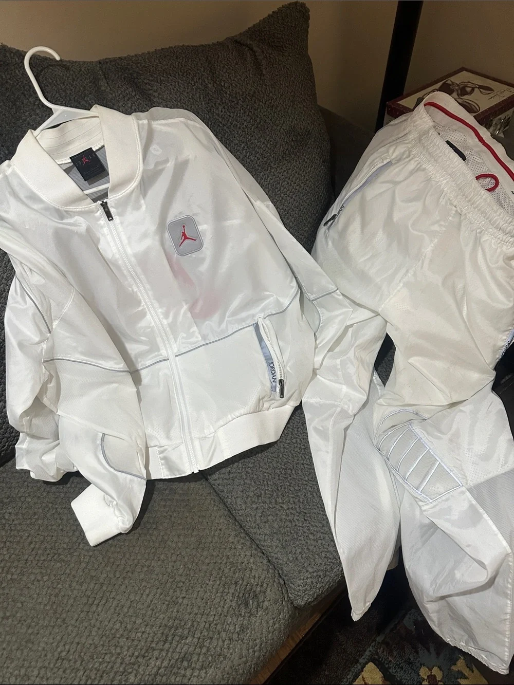 Jordan men's White Track Jacket and Jogger Set vintage